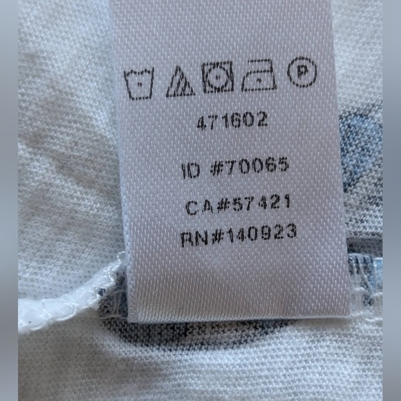 Women’s white tee w/ pineapples Size XL - Picture 7 of 10